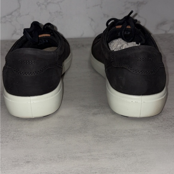 NWT Ecco Men's Black and White Sneakers - Picture 5 of 7